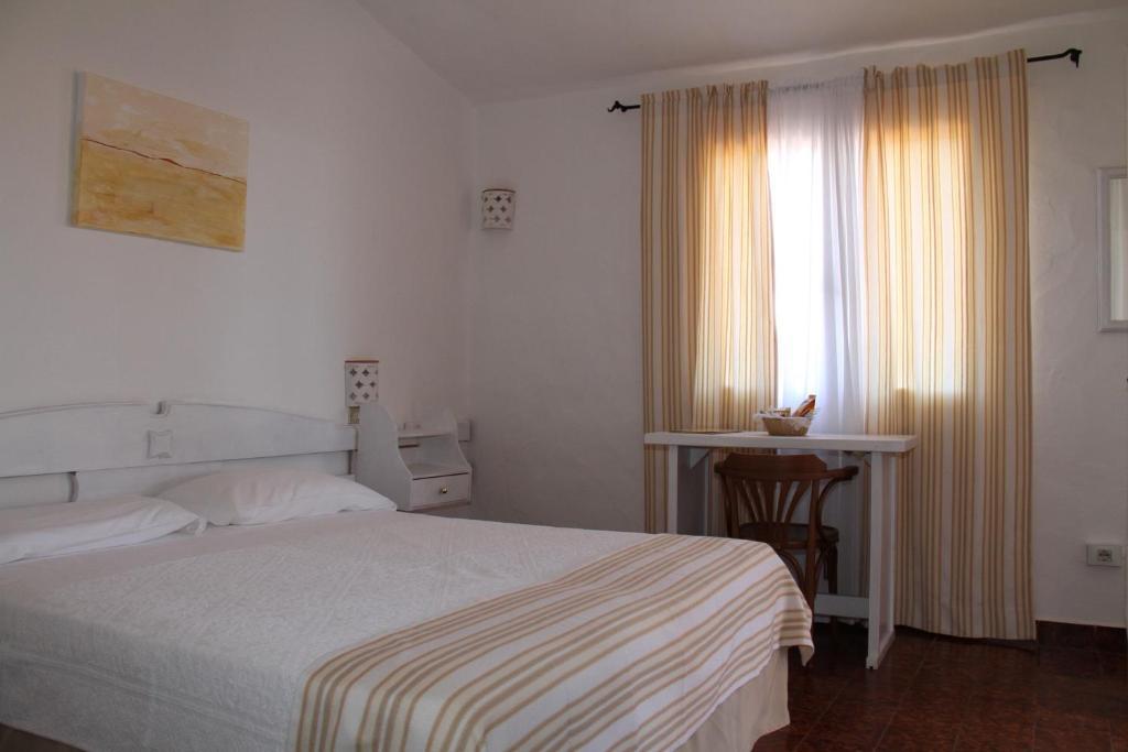 Hotel 3 Botti Baja Sardinia Room photo