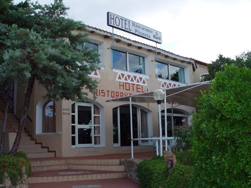 Hotel 3 Botti Baja Sardinia Exterior photo